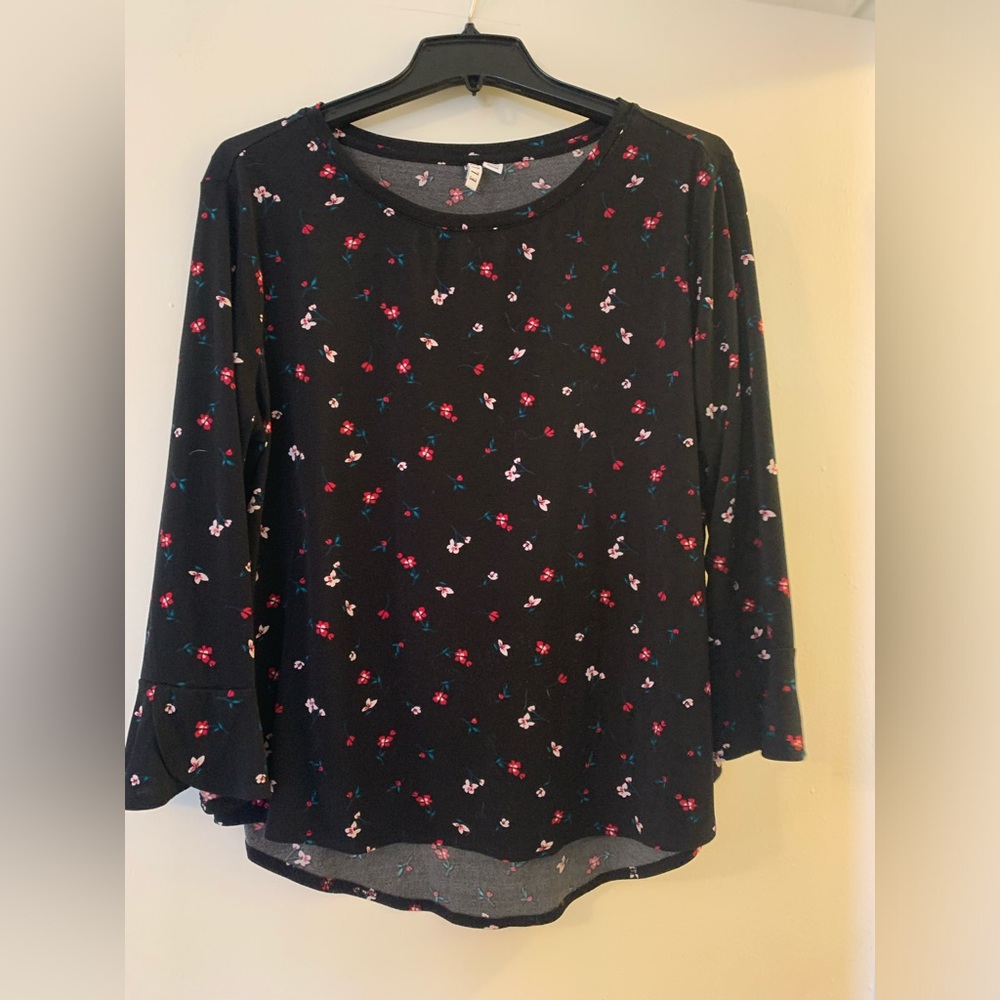 Elle Black Floral Long Sleeve Top Size Large - good used condition